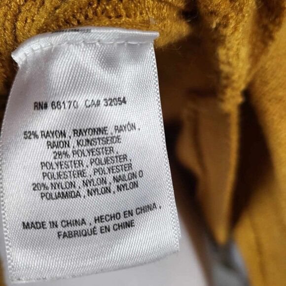 Used Anthropologie, Size Small Sweater  In good condition. - Picture 8 of 13